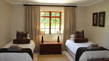 LUXURY ROOM 01 (IN MAIN HOUSE) | Individually decorated, individually furnished, WiFi, wheelchair access