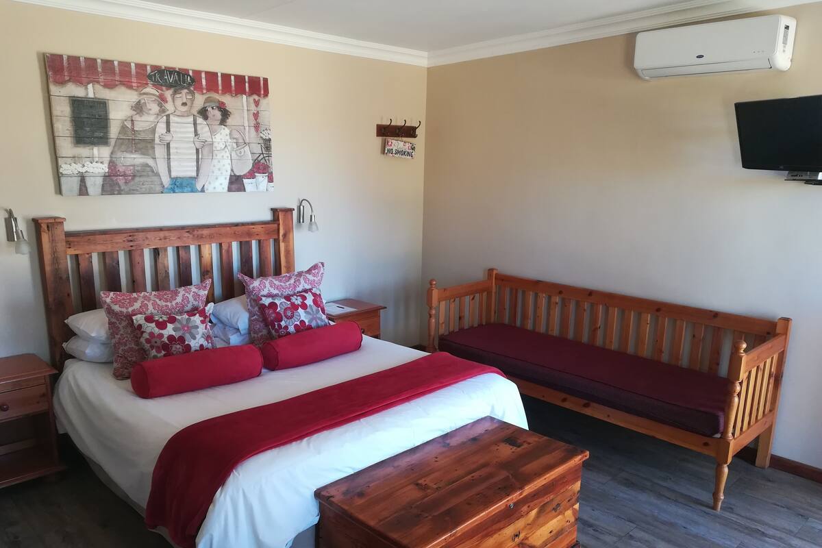 LUXURY ROOM 13 