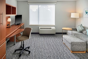 Suite, 1 Bedroom, Non Smoking, City View | Living room | 32-inch Smart TV with satellite channels, TV, Netflix