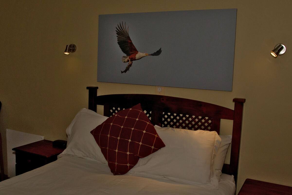 Ground Floor Double Room | Desk, iron/ironing board, free WiFi