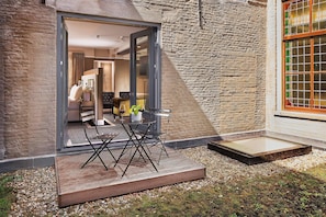Chambre Exécutive, 1 trÚs grand lit | Minibar, coffres-forts dans les chambres, décoration personnalisée