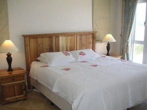 Standard House - Waterside Living Marina Martinique 1394 (Jeffreys Bay)