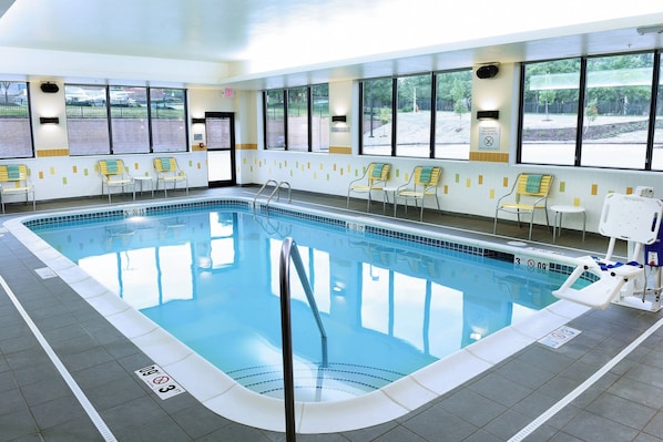 Indoor pool - Fairfield Inn & Suites by Marriott Omaha West (Omaha)