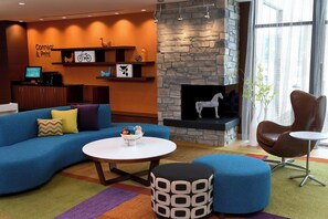 Lobby - Fairfield Inn & Suites by Marriott Omaha West (Omaha)