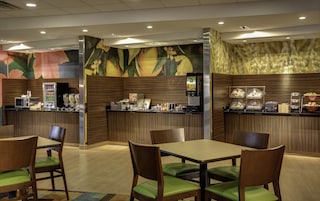 Desayuno continental incluido todos los días 