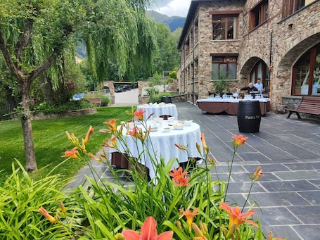 Exterior. abba Ordino Babot hotel