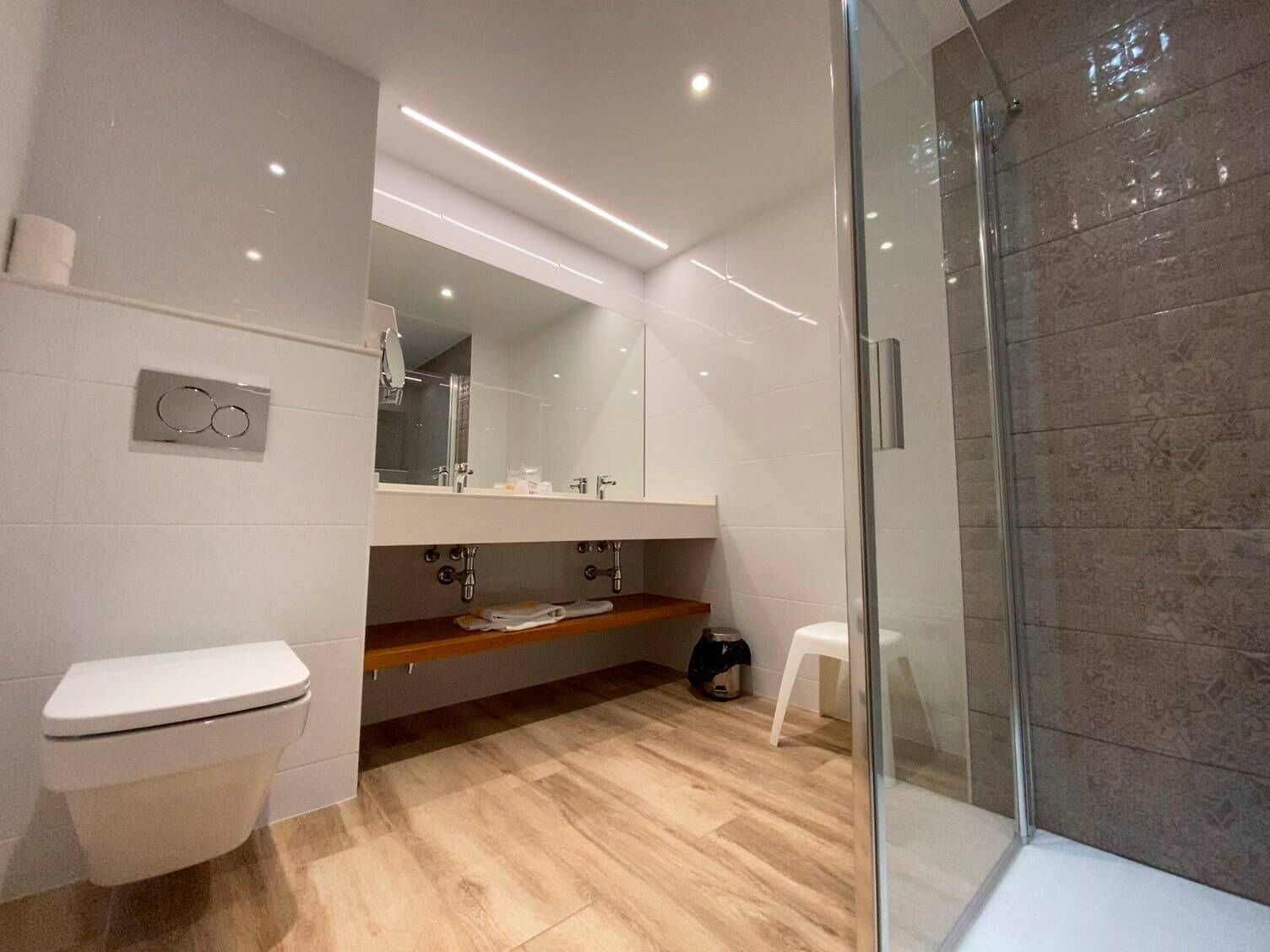 junior studio suite | 1 bedroom, desk, laptop workspace, soundproofing