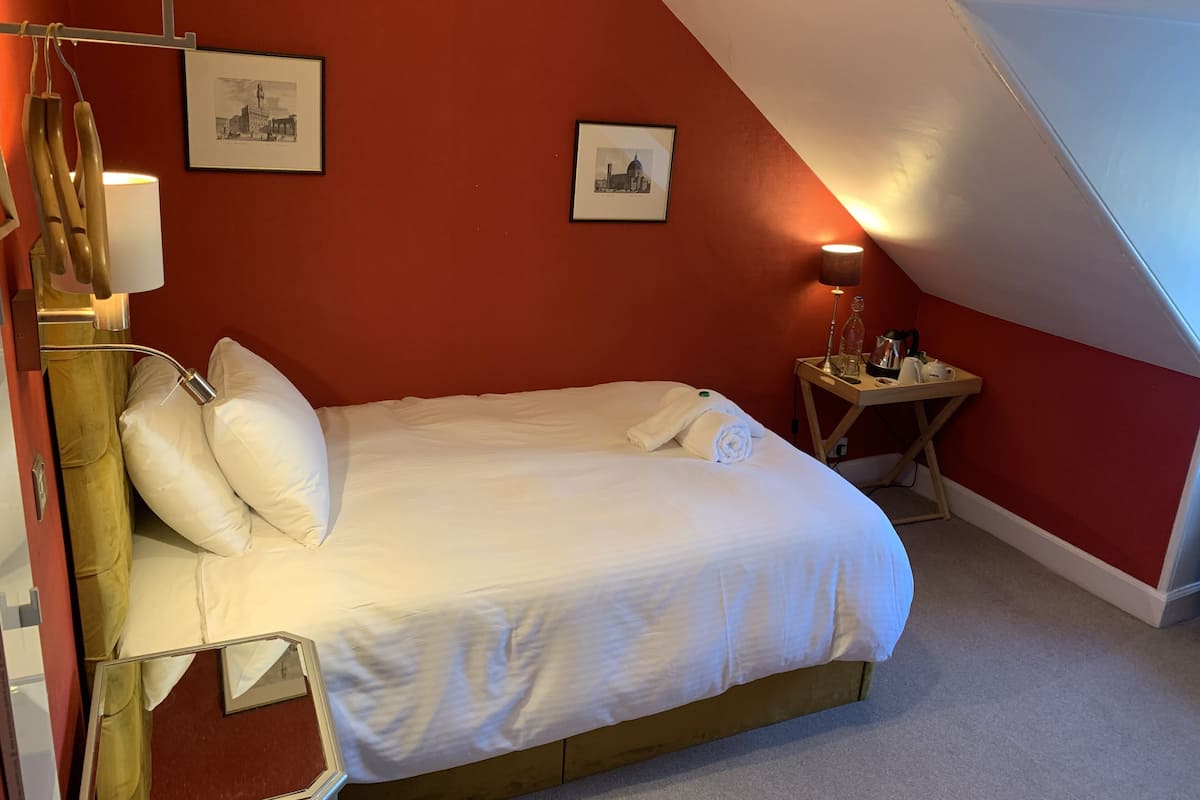 Economy Single Room, Ensuite | WiFi