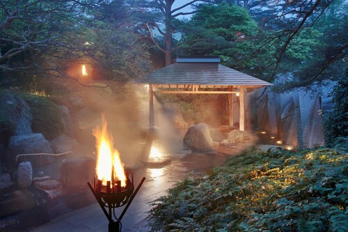 Kagaribi No Yu Ryokusuitei