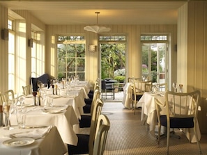 Breakfast, lunch, dinner served; British cuisine