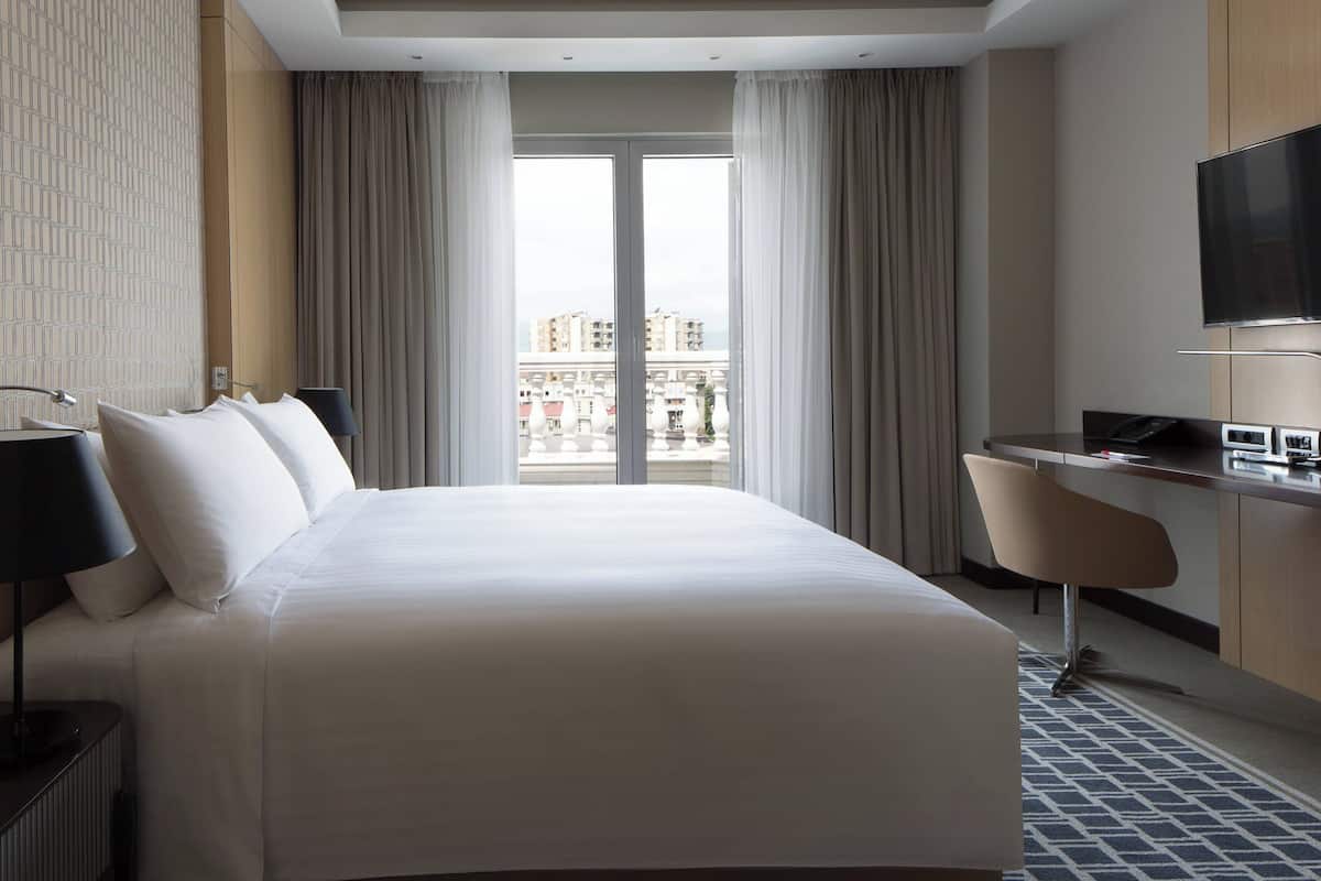 Executive-Suite, 1 King-Bett und Schlafsofa | 1 Schlafzimmer, hochwertige Bettwaren, Minibar, Zimmersafe