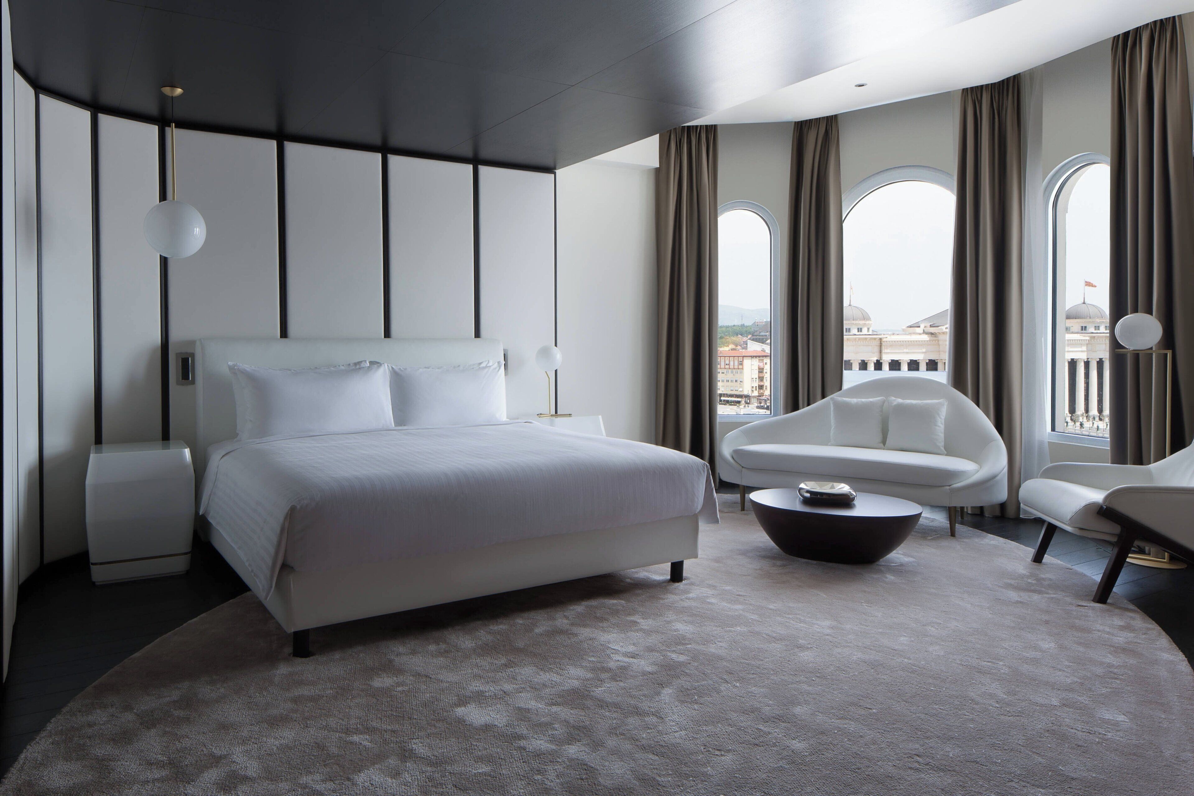 1 bedroom, premium bedding, minibar, in-room safe