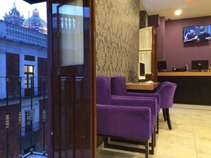 Lobby - Hotel Leones (Puebla)