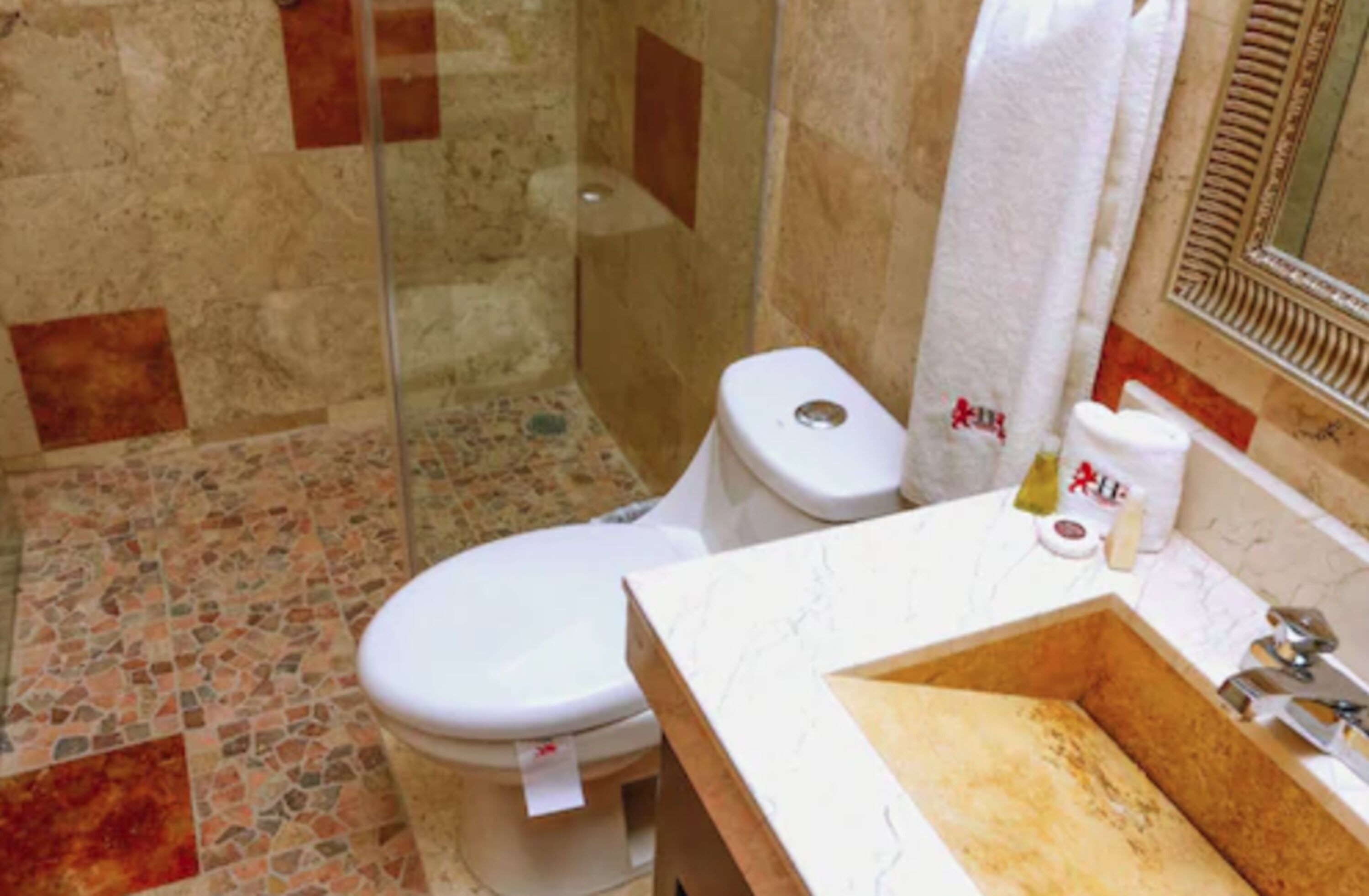 Photo - Hotel Leones