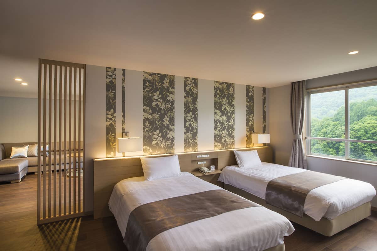 1 bedroom, in-room safe, desk, blackout curtains