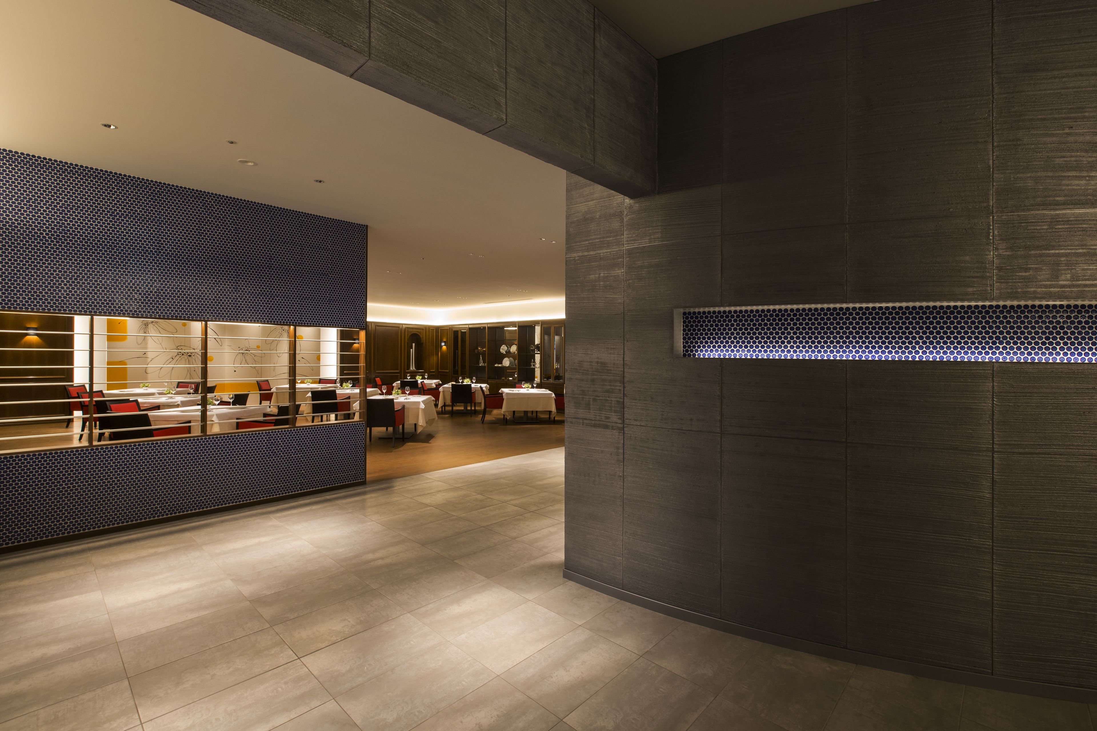 breakfast and dinner served