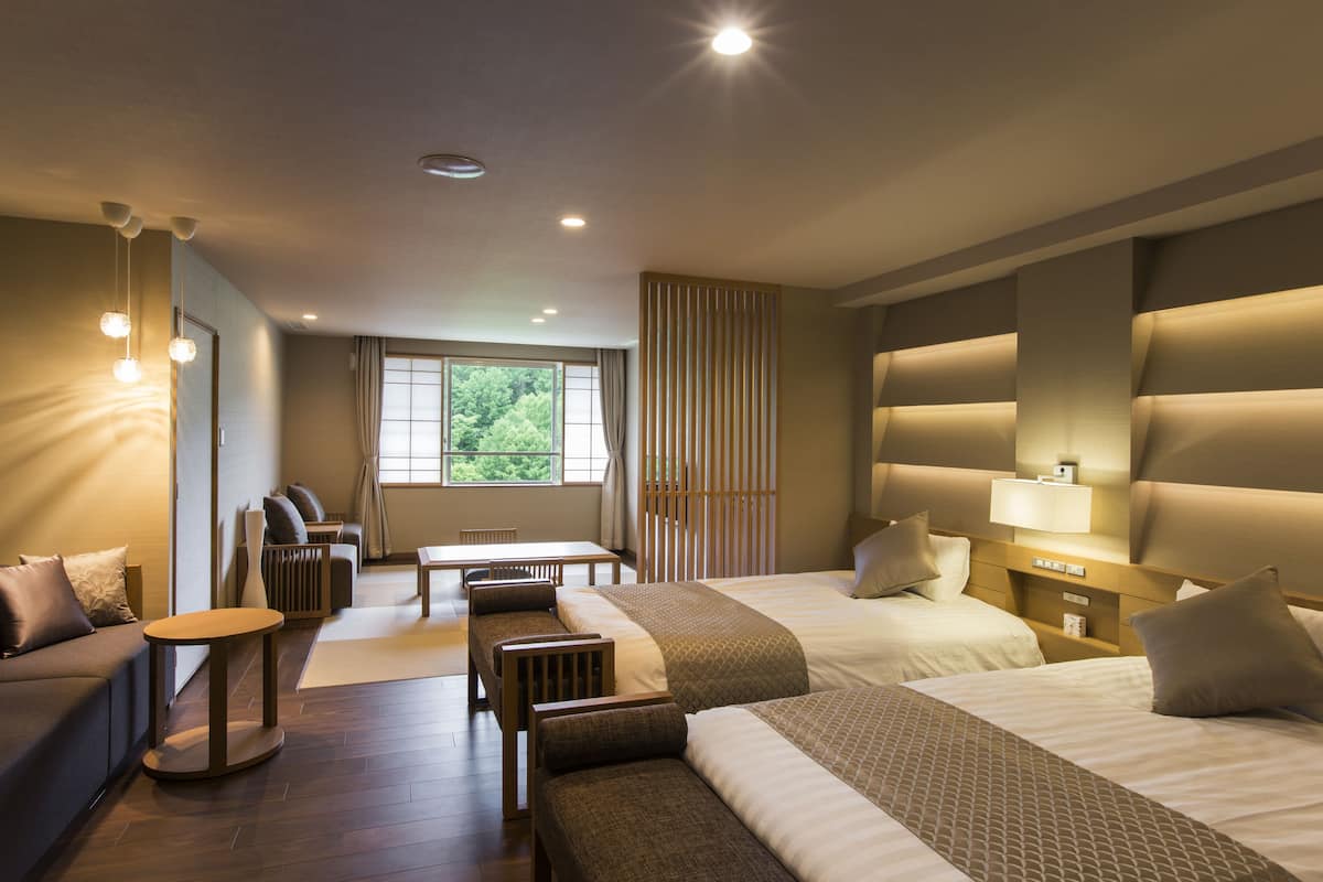 1 bedroom, in-room safe, desk, blackout curtains