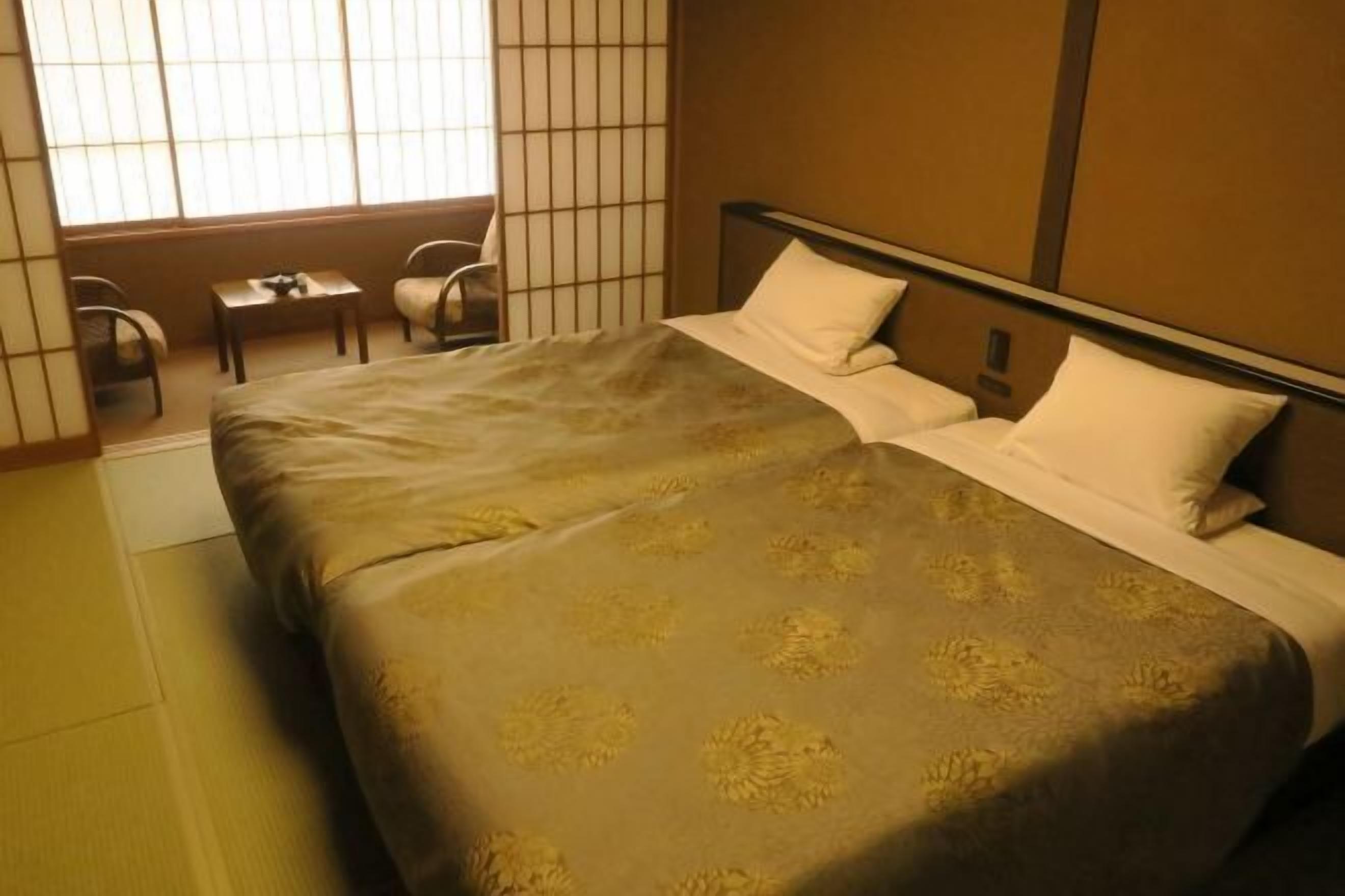 Minibar, in-room safe, desk, blackout drapes