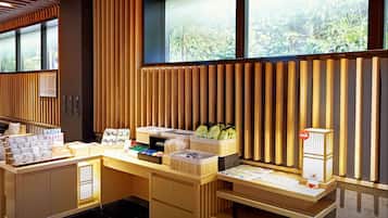 Quầy tiếp tân