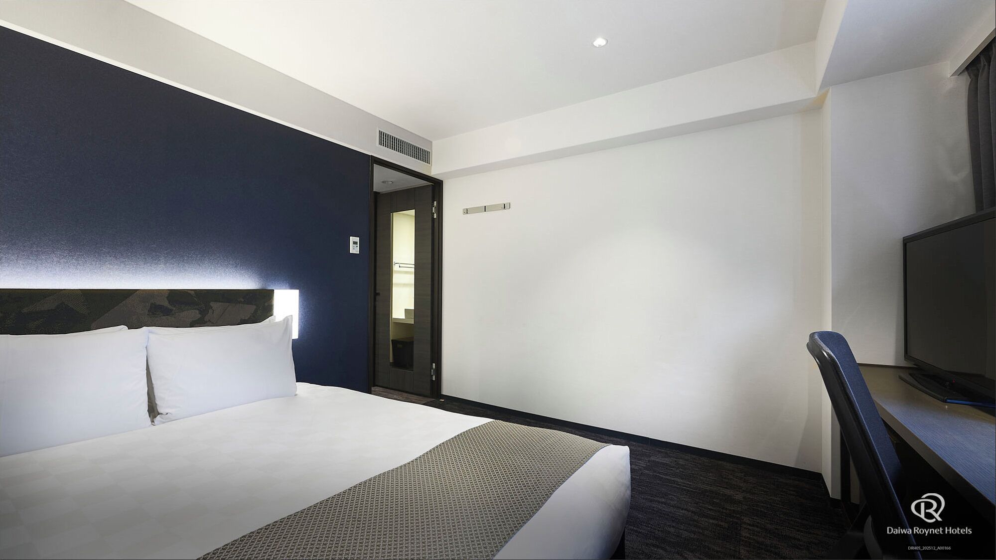 Dobbeltrom – superior, ikke-røyk (for 2 people) | Dundyner, safe på rommet, skrivebord og skrivebord for bærbar PC