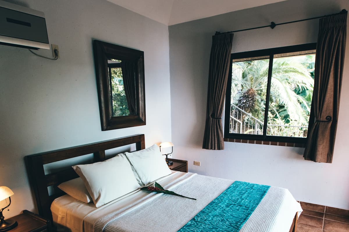 1 bedroom, in-room safe, free wifi, bed sheets