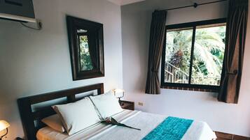 Coffres-forts dans les chambres, Wi-Fi gratuit, draps fournis