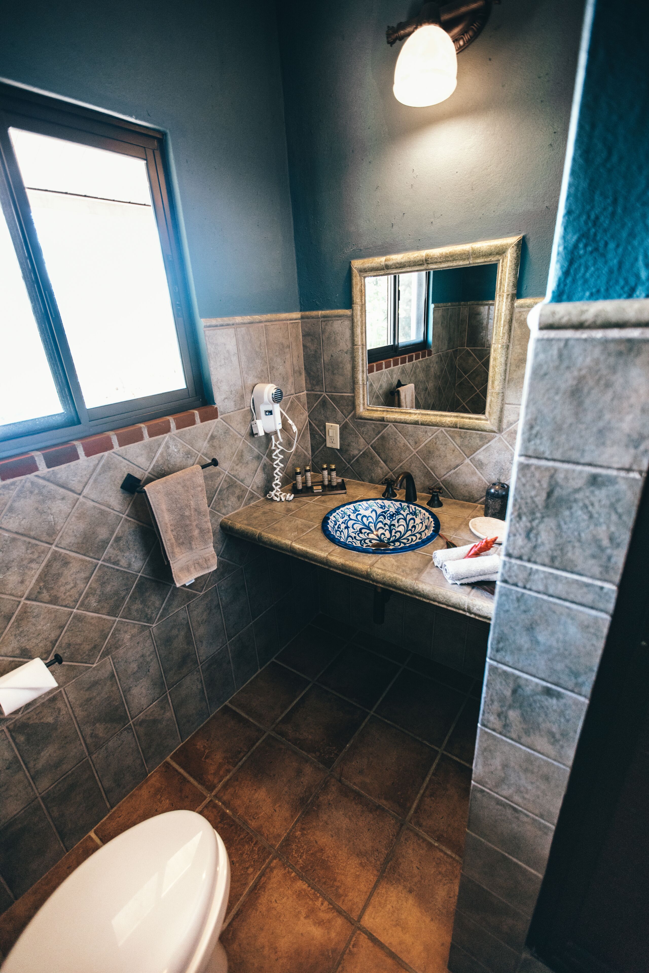 bungalow with ocean view (3 adults) | bathroom | shower, free toiletries, hair dryer, bidet