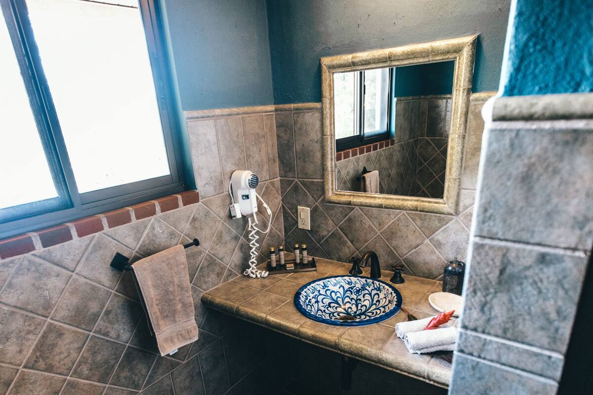 bungalow with ocean view (3 adults) | bathroom | shower, free toiletries, hair dryer, bidet