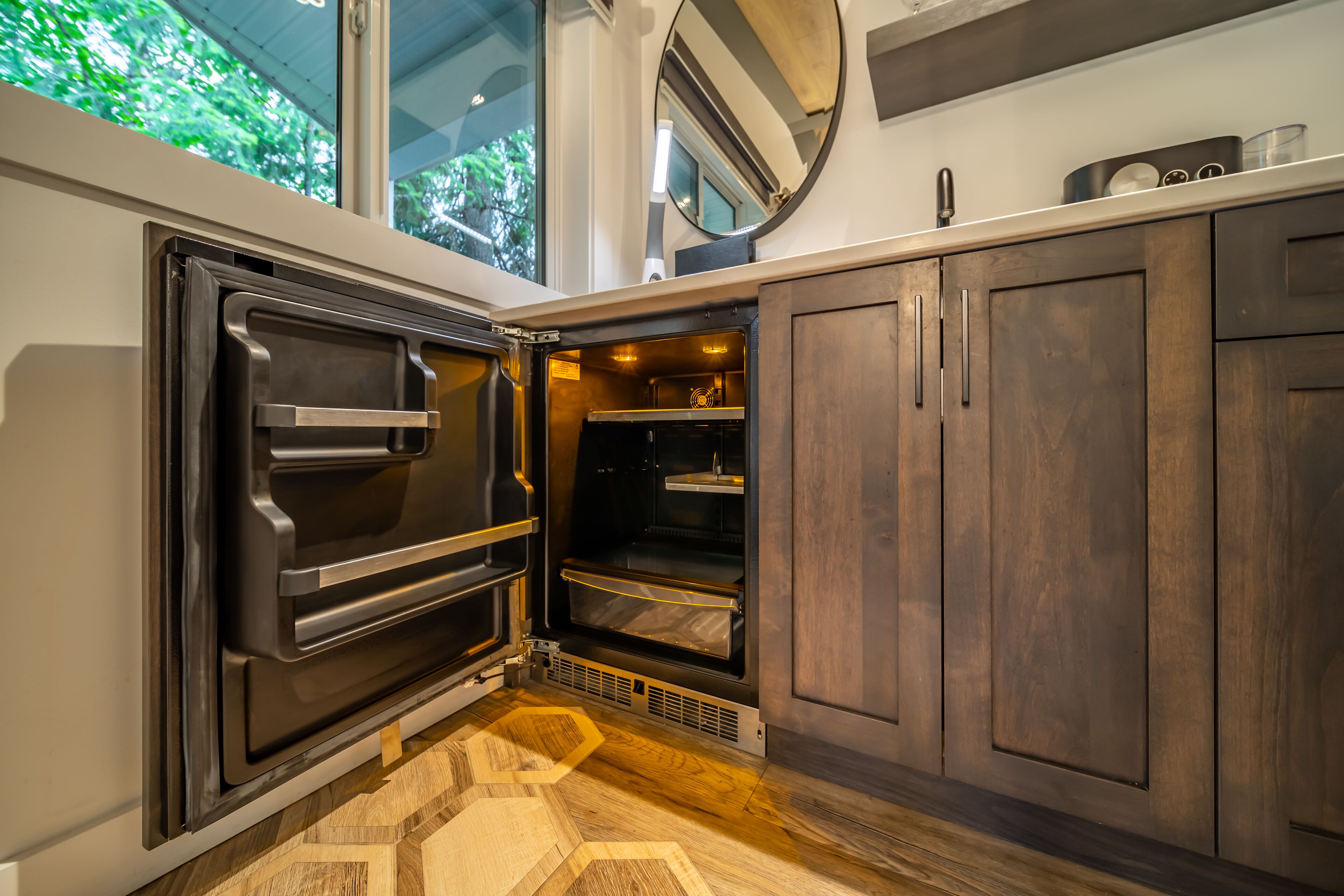 exclusive cabin | 1 bedroom, premium bedding, iron/ironing board, free wifi