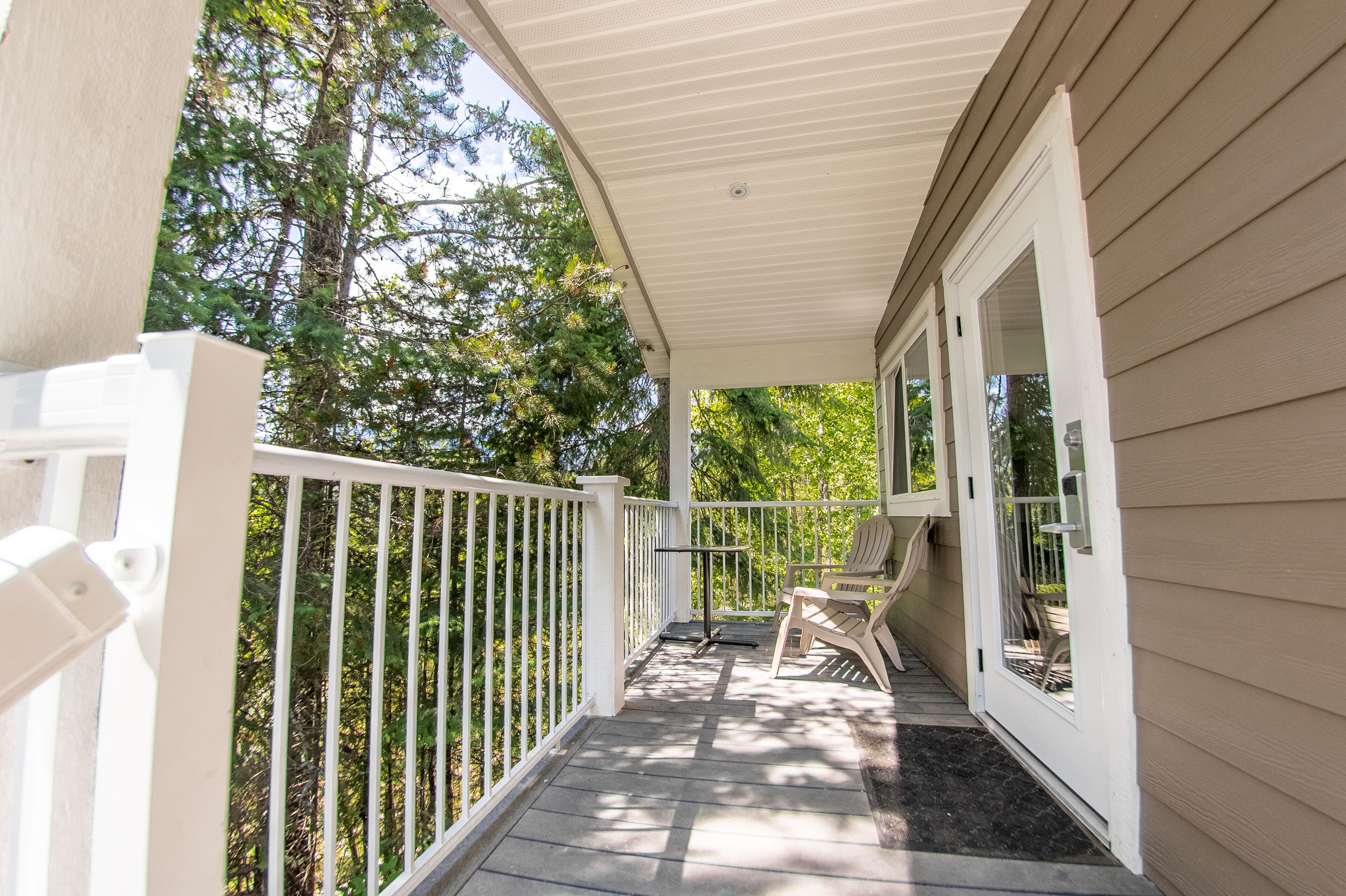 exclusive cabin | terrace/patio