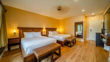 Deluxe Studio Suite | Premium bedding, iron/ironing board, free WiFi, bed sheets