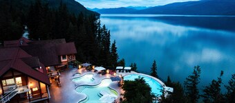 Halcyon Hot Springs Resort