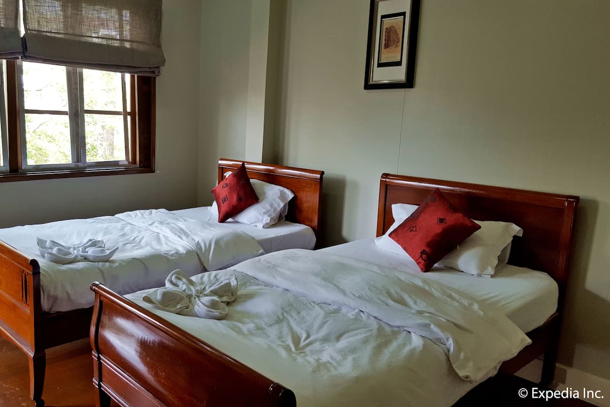 In-room safe, desk, iron/ironing board, WiFi (free)