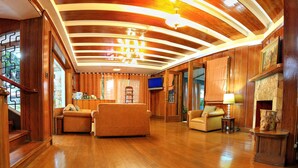Lobby - Griffin Lodge Baguio (Baguio)