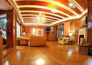 Lobby - Griffin Lodge Baguio (Baguio)