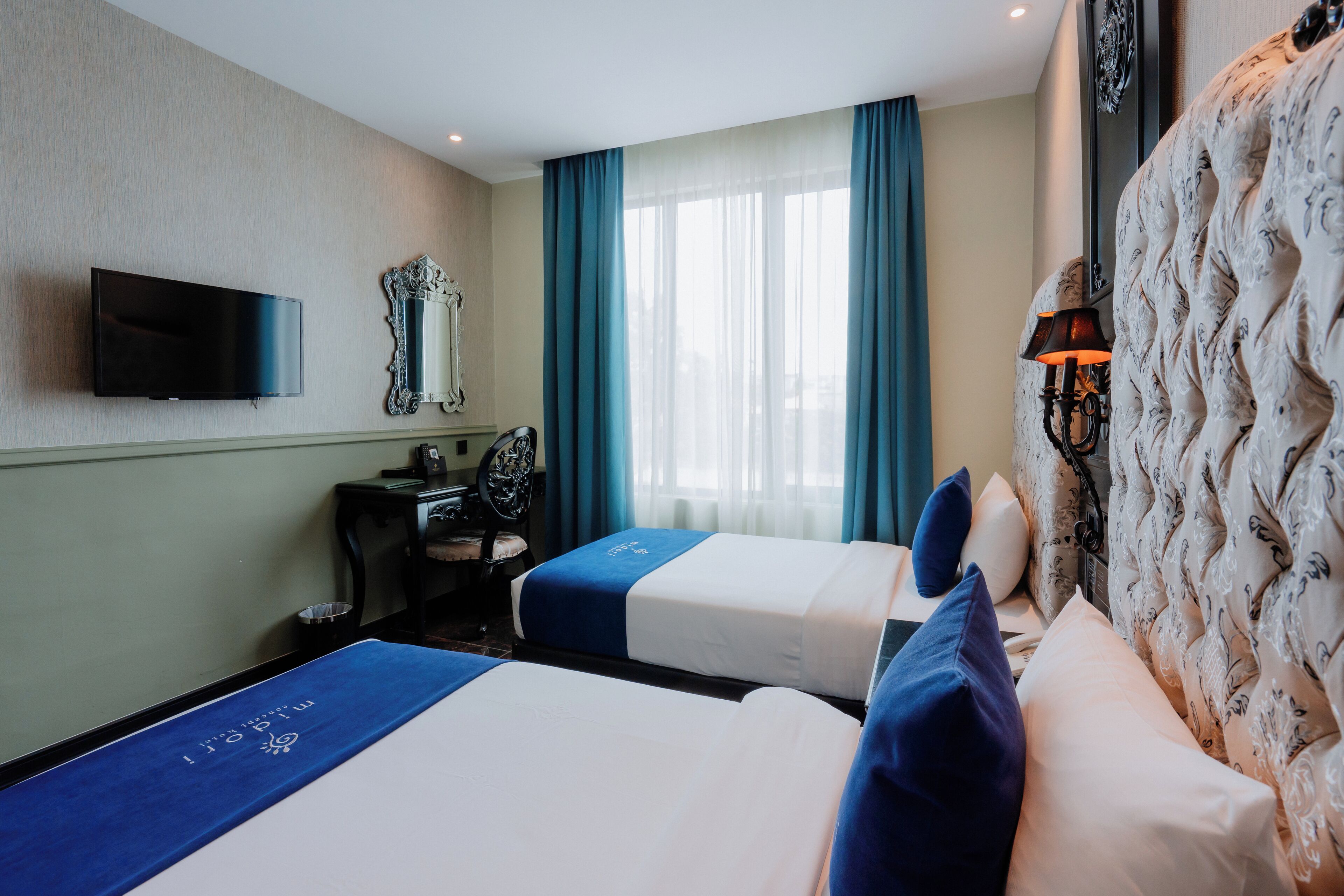 executive twin | in-room safe, desk, iron/ironing board, free wifi