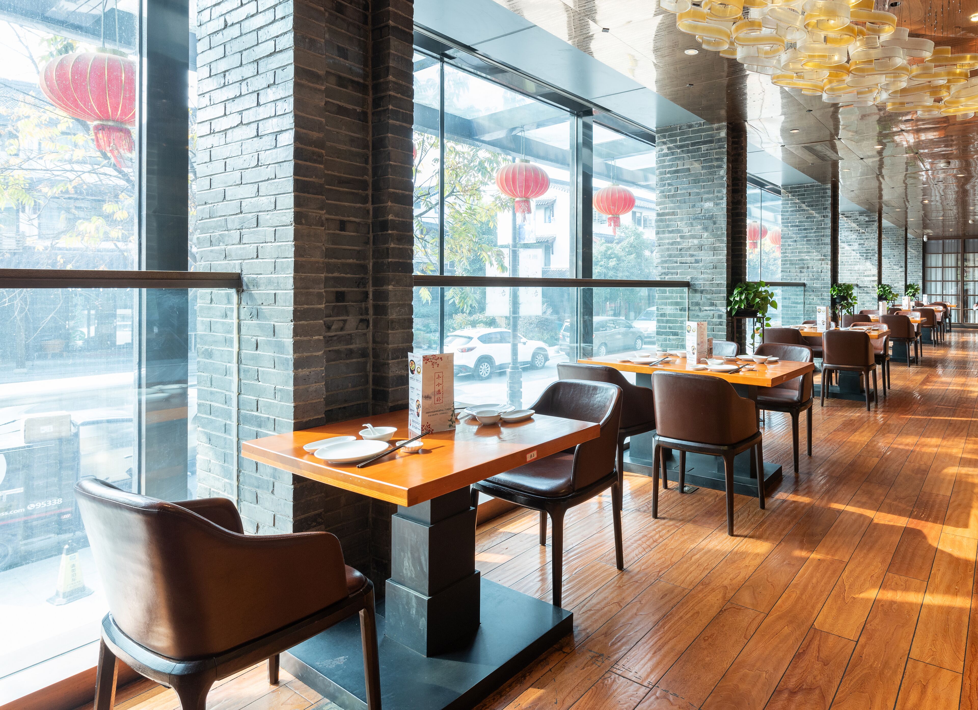 2 restaurants, chinese cuisine