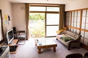 House, Non Smoking | Living area