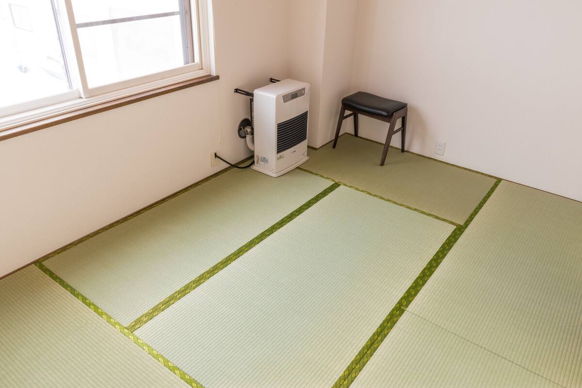Japanese Style Private Room | In-room safe, free WiFi