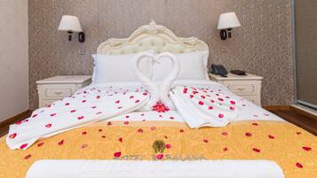 Deluxe Double Room, Mountain View, Oceanfront | Premium bedding, desk, free WiFi, wheelchair access