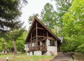 Småhus – standard (Terrace and Hot Spring) | 1 soverom, skrivebord og sengetøy