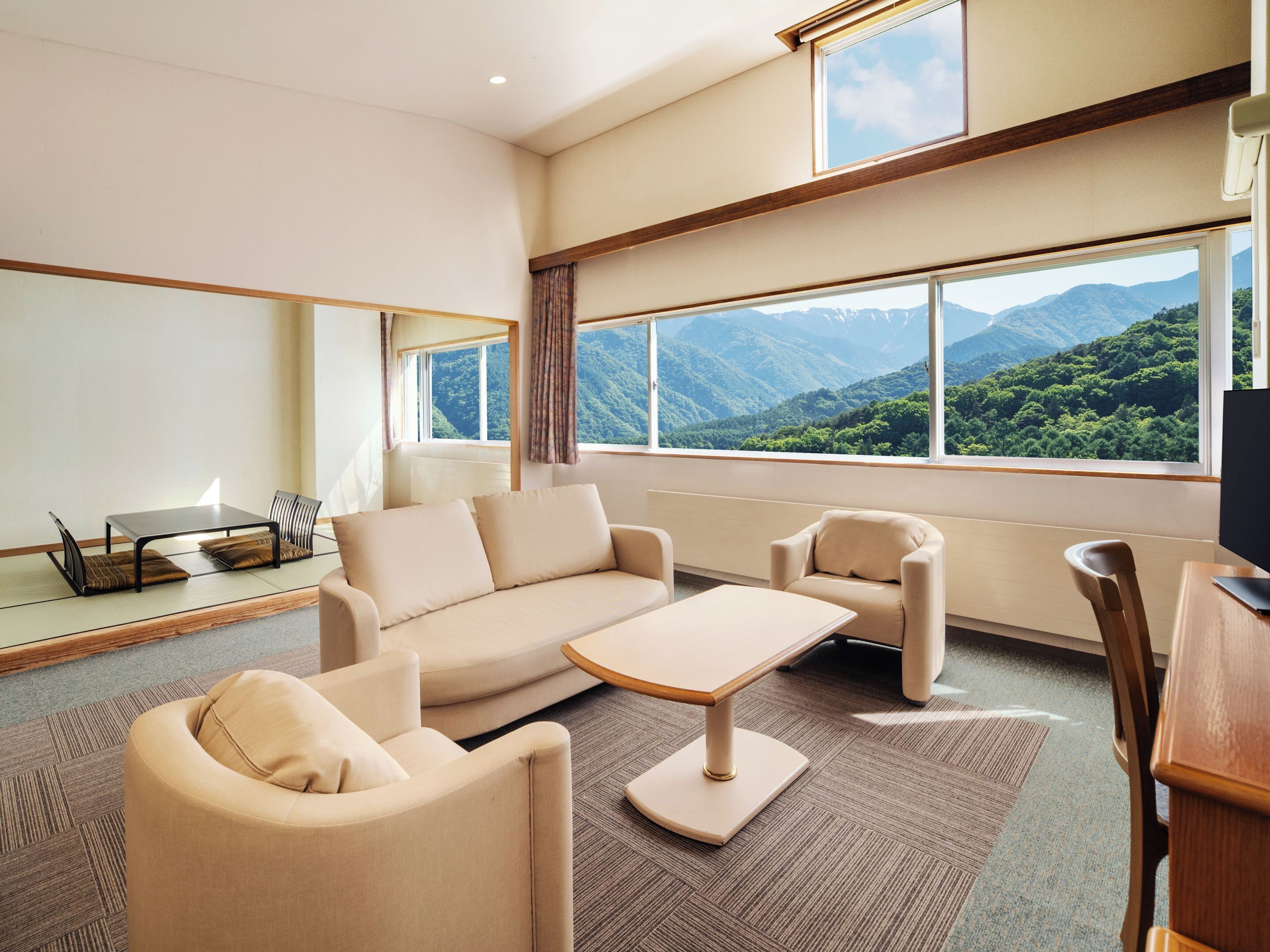 Rom – deluxe, ikke-røyk (Japanese-Western-Style) | Sengetøy av topp kvalitet, skrivebord, wi-fi (inkludert) og sengetøy