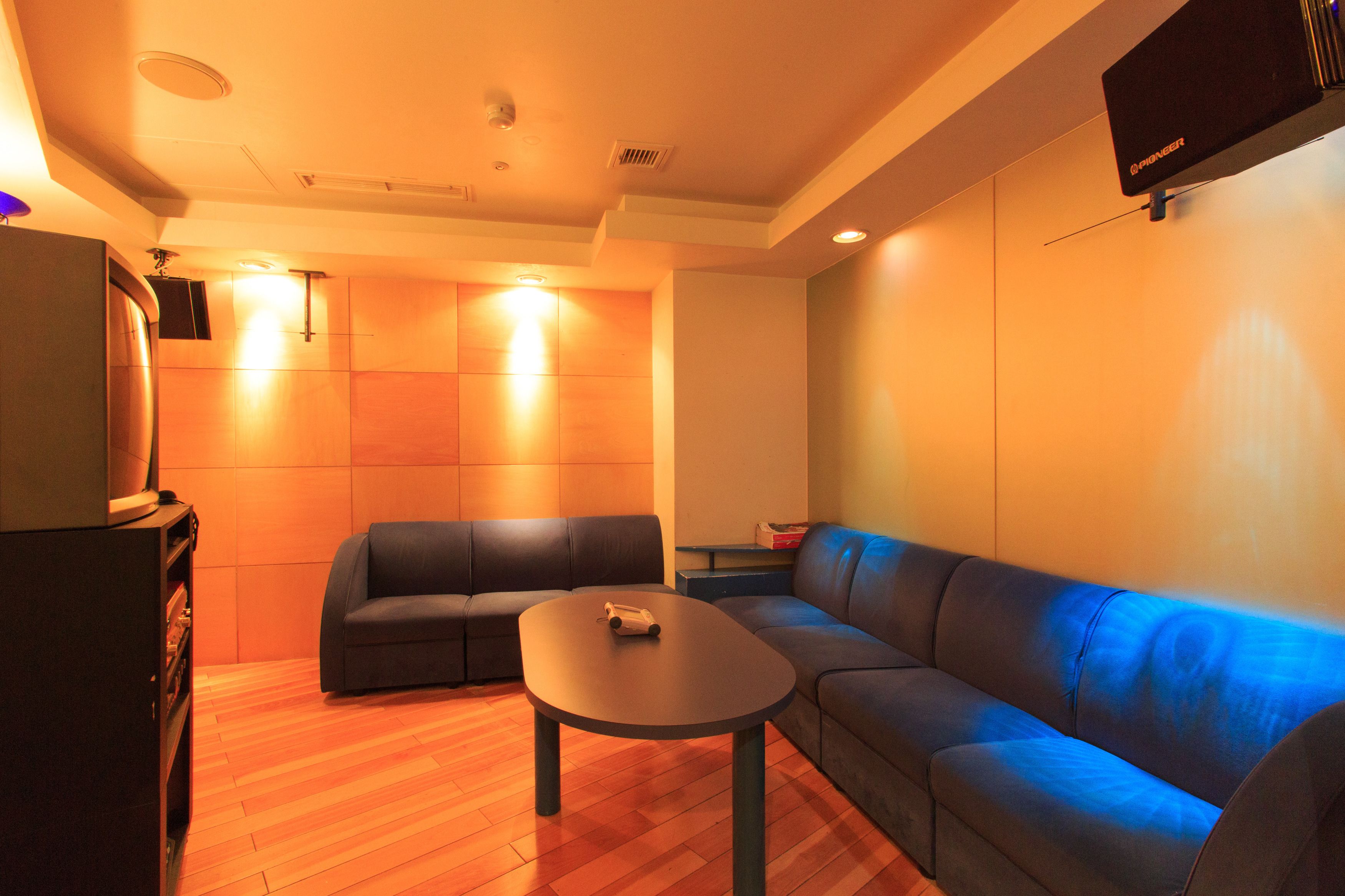 karaoke room