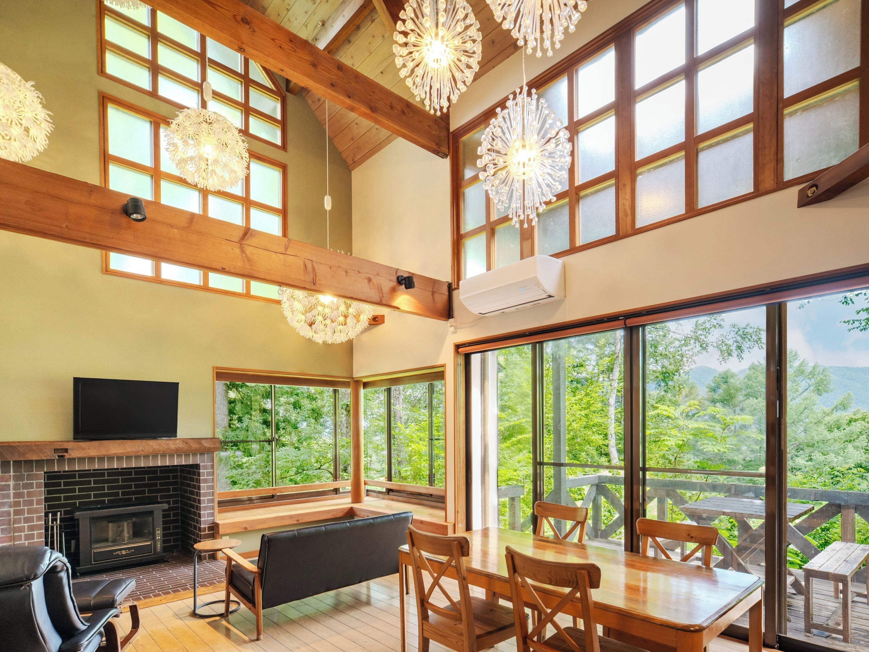 Deluxe Cottage With Fireplace and Hot Spring (Non-smoking) | Free WiFi, bed sheets