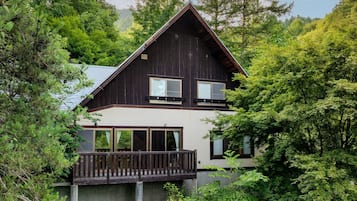 Standard Large Cottage With Hot Spring, Smoking