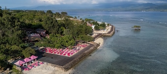 PinkCoco Gili Trawangan - Constant Surprises- for Cool Adults Only
