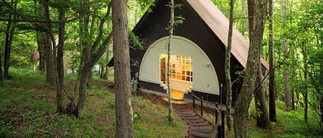 Standard Small Cottage, Non Smoking | Free WiFi, bed sheets