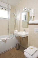 双人房或双床房, 阳台 | 浴室 | 免费洗浴用品、吹风机、毛巾