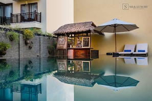 Outdoor pool, sun loungers