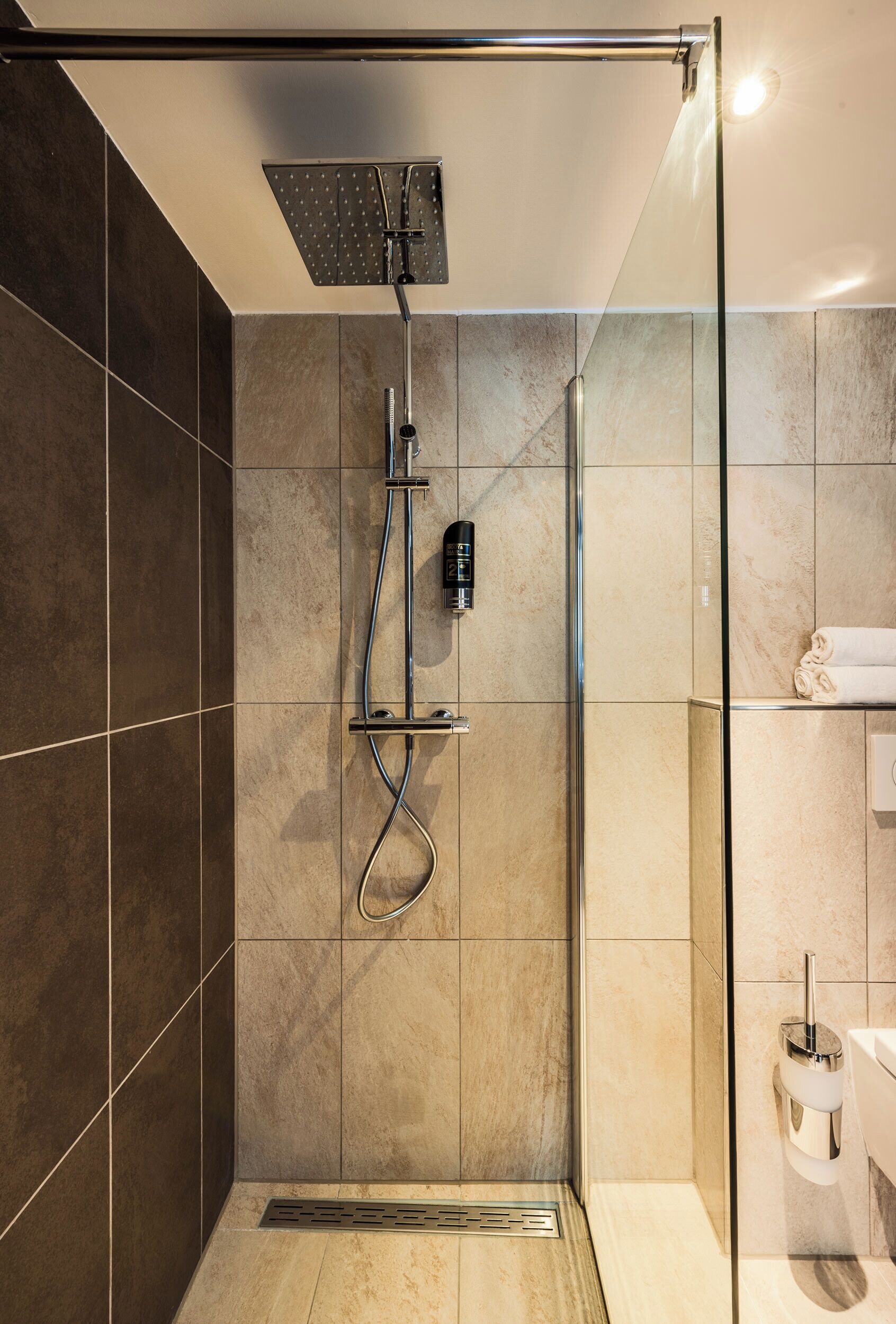 Photo - The Alfred Hotel